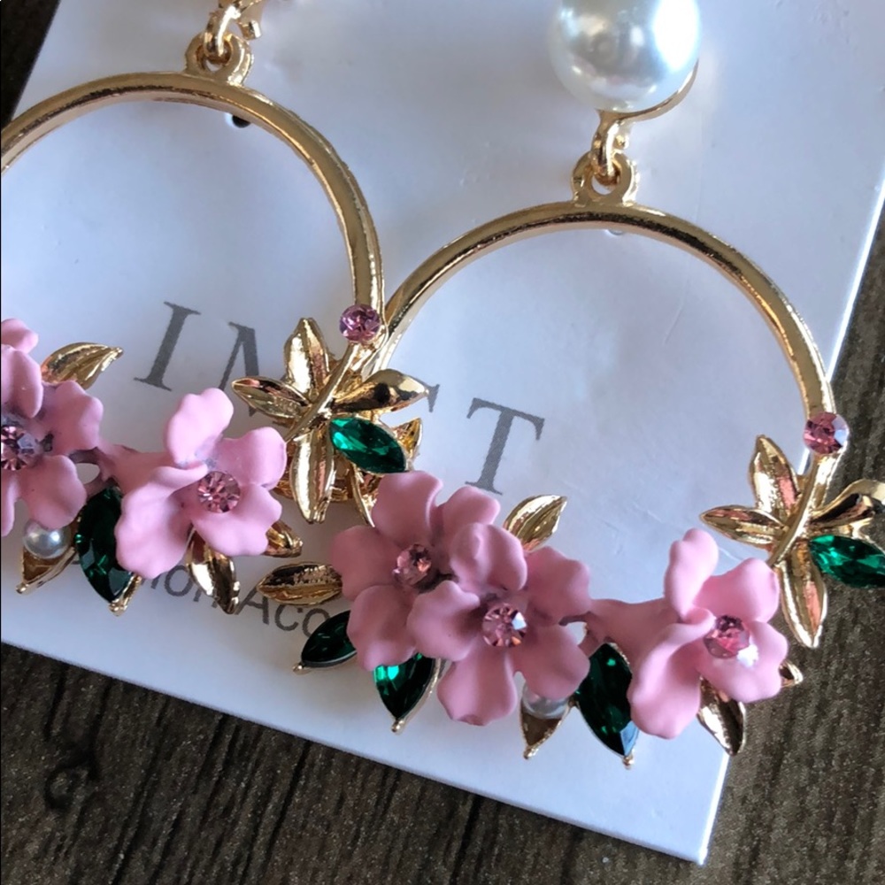 Floral earrings - Picture 4 of 8